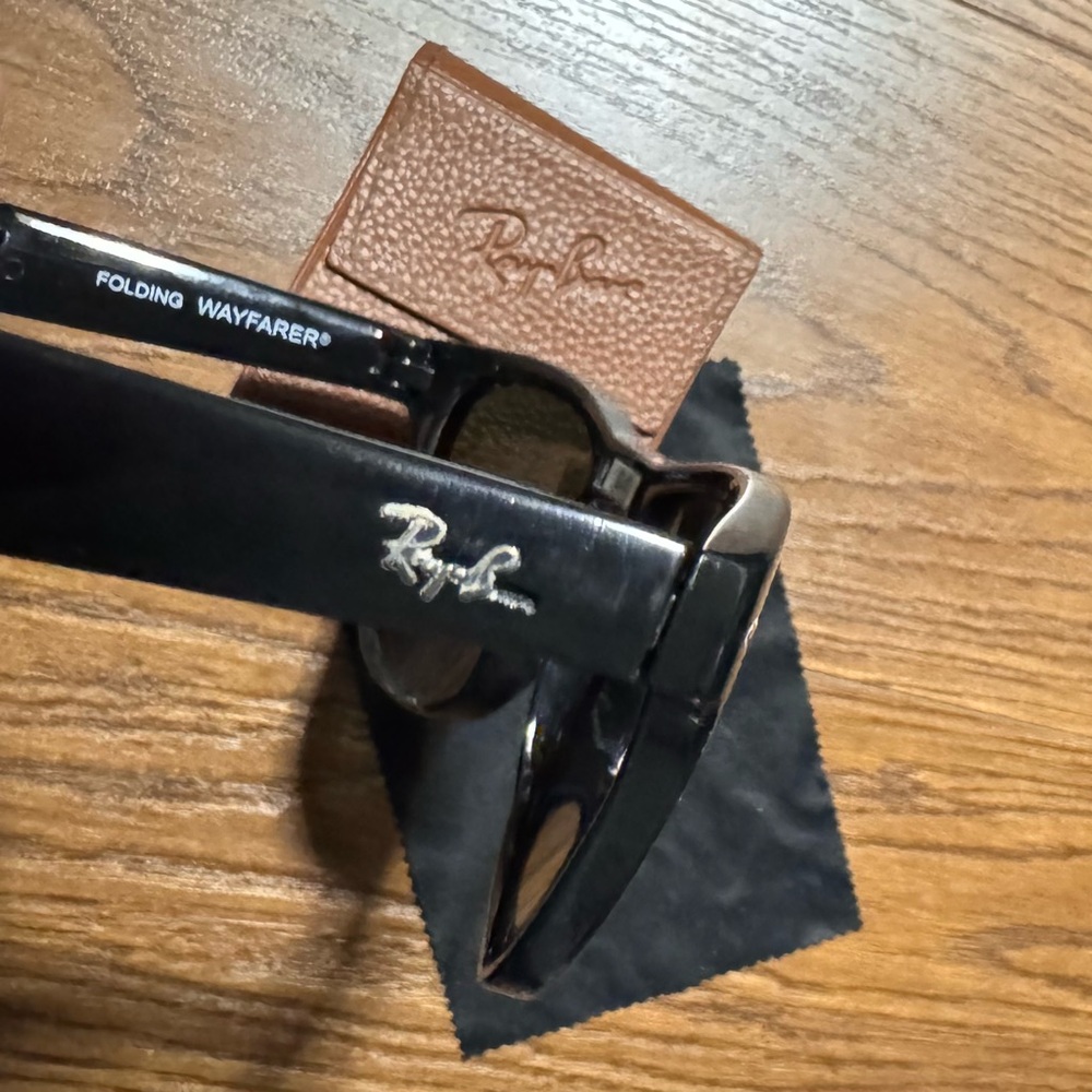 Ray-Ban Foldable Black Sunglasses with Brown Leather Case - Picture 7 of 14